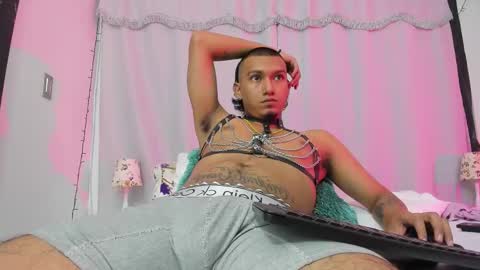 Shatta  Sara online show from 12-14-25, 01:38