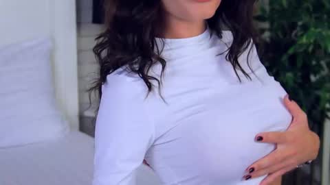 Snapshot of _carlawhite_ chatting on 10-08-25, 03:59 _carlawhite_ online show from 10-08-25, 03:59