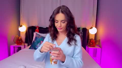 Snapshot of _carlawhite_ chatting on 11-03-25, 04:36 _carlawhite_ online show from 11-03-25, 04:36