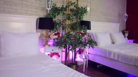 Snapshot of _carlawhite_ chatting on 11-19-25, 04:45 _carlawhite_ online show from 11-19-25, 04:45