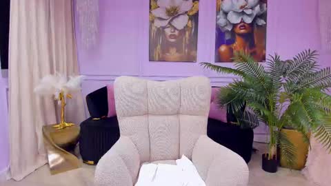 Snapshot of _carlawhite_ chatting on 11-27-25, 04:47 _carlawhite_ online show from 11-27-25, 04:47