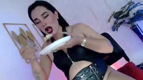 Caroline online show from 09-28-25, 05:57