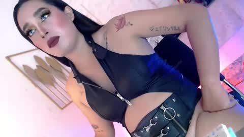 Caroline online show from 02-10-26, 06:50