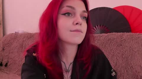 Snapshot of _caroline_coy chatting on 04-12-26, 11:48 Caroline online show from 04-12-26, 11:48