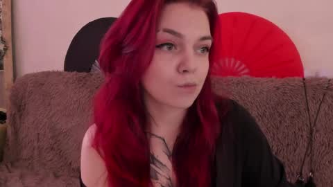 Snapshot of _caroline_coy chatting on 04-18-26, 11:47 Caroline online show from 04-18-26, 11:47