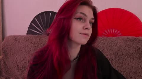 Snapshot of _caroline_coy chatting on 04-22-26, 12:07 Caroline online show from 04-22-26, 12:07