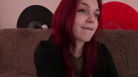 Snapshot of _caroline_coy chatting on 04-23-26, 12:40 Caroline online show from 04-23-26, 12:40