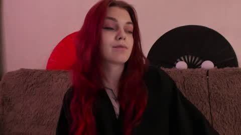 Snapshot of _caroline_coy chatting on 04-28-26, 10:31 Caroline online show from 04-28-26, 10:31