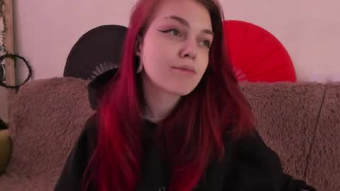 Snapshot of _caroline_coy chatting on 05-29-26, 12:14 Caroline online show from 05-29-26, 12:14
