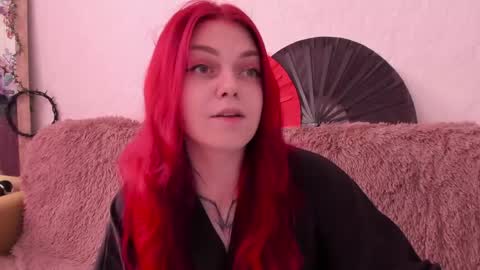 Snapshot of _caroline_coy chatting on 06-04-26, 10:10 Caroline online show from 06-04-26, 10:10