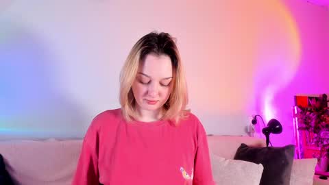 Snapshot of _ccrystaa_ chatting on 04-19-26, 07:51 Christina Chris online show from 04-19-26, 07:51