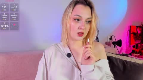 Snapshot of _ccrystaa_ chatting on 05-22-26, 09:37 Christina Chris online show from 05-22-26, 09:37