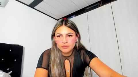 Bella  online show from 12-27-24, 11:10