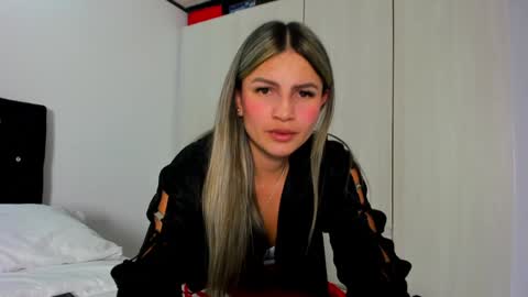 Bella  online show from 12-31-24, 12:21