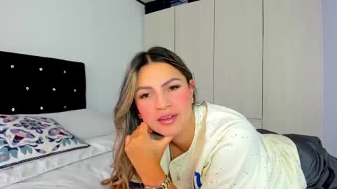 Bella  online show from 02-24-25, 08:14