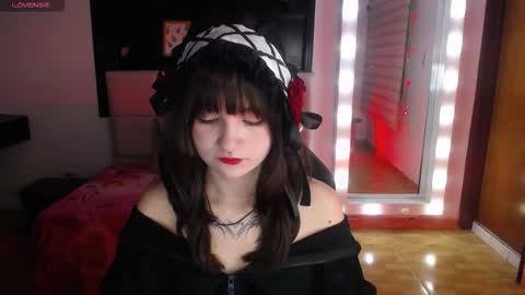 _charlotte_collins_ online show from 12-14-25, 01:49