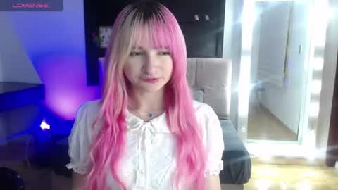 Snapshot of _charlotte_collins_ chatting on 06-30-26, 03:46 _charlotte_collins_ online show from 06-30-26, 03:46