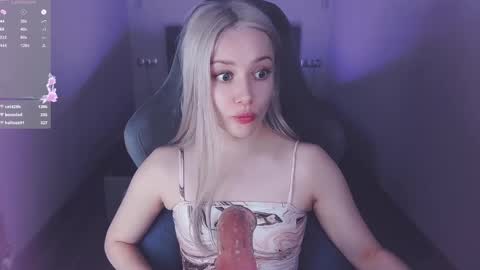 Angelina online show from 02-12-25, 08:18