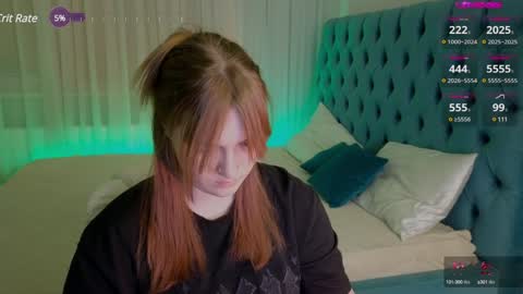 Snapshot of _chlo_e chatting on 12-20-24, 10:00 Alisa NO NUDE online show from 12-20-24, 10:00