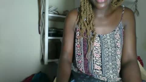 clara online show from 05-03-26, 10:54