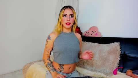 Snapshot of _cloe_1 chatting on 12-12-24, 06:03 Chloe online show from 12-12-24, 06:03