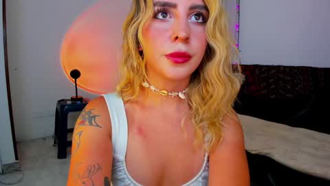 Snapshot of _cloe_1 chatting on 01-07-25, 12:55 Chloe online show from 01-07-25, 12:55