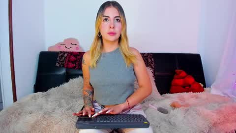 Snapshot of _cloe_1 chatting on 02-19-25, 03:50 Chloe online show from 02-19-25, 03:50