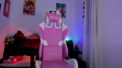 Snapshot of _cloe_1 chatting on 09-29-25, 04:39 Chloe online show from 09-29-25, 04:39