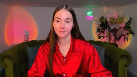 Snapshot of _cuddle_bug_ chatting on 10-19-25, 08:20 Erika online show from 10-19-25, 08:20