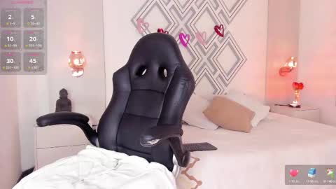     online show from 02-12-25, 07:56