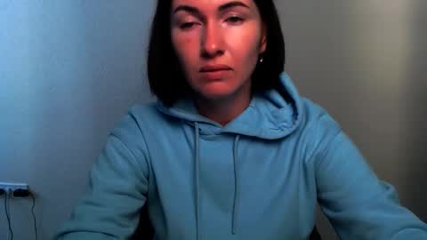 Snapshot of _cutie_and_shy_ chatting on 10-21-25, 06:14 _cutie_and_shy_ online show from 10-21-25, 06:14