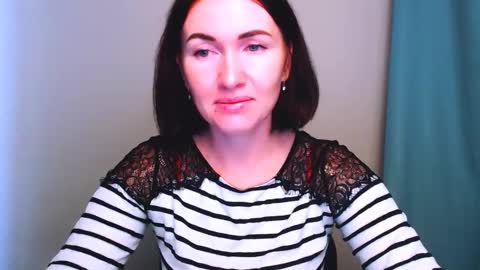 Snapshot of _cutie_and_shy_ chatting on 11-18-25, 07:24 _cutie_and_shy_ online show from 11-18-25, 07:24