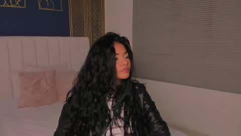 Snapshot of _dakota_a chatting on 02-13-25, 01:29 Dakota online show from 02-13-25, 01:29