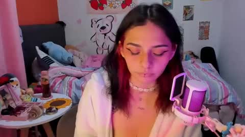 Snapshot of _dayanne_ chatting on 12-03-24, 01:41 Pao online show from 12-03-24, 01:41