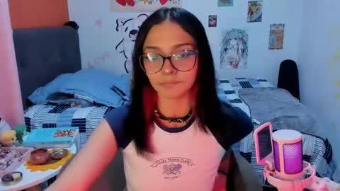 Snapshot of _dayanne_ chatting on 02-06-25, 02:44 Pao online show from 02-06-25, 02:44