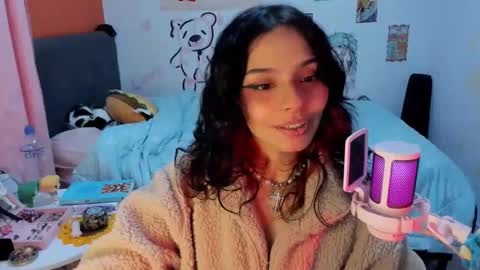 Snapshot of _dayanne_ chatting on 02-13-25, 03:39 Pao online show from 02-13-25, 03:39