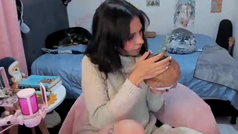 Snapshot of _dayanne_ chatting on 09-19-25, 04:25 Pao online show from 09-19-25, 04:25