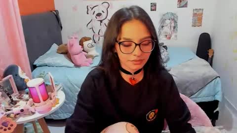 Snapshot of _dayanne_ chatting on 09-29-25, 04:17 Pao online show from 09-29-25, 04:17