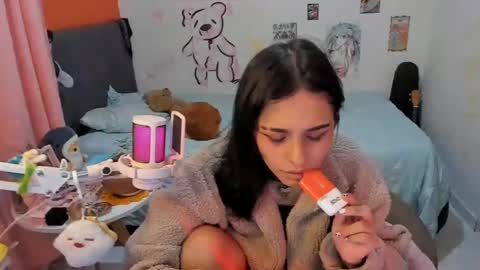 Snapshot of _dayanne_ chatting on 11-04-25, 03:16 Pao online show from 11-04-25, 03:16