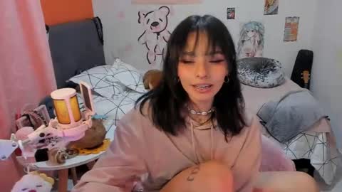 Snapshot of _dayanne_ chatting on 11-11-25, 01:49 Pao online show from 11-11-25, 01:49