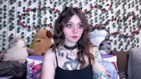 Snapshot of _devilbaby chatting on 09-08-25, 05:12 Kate online show from 09-08-25, 05:12