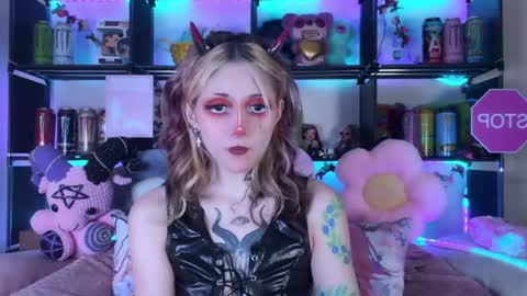 Kate online show from 05-25-26, 07:42
