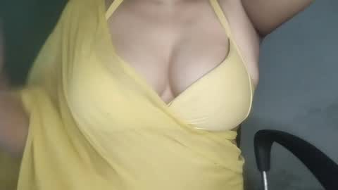Snapshot of _dreamgirl_0 chatting on 06-06-26, 10:09 _dreamgirl_0 online show from 06-06-26, 10:09