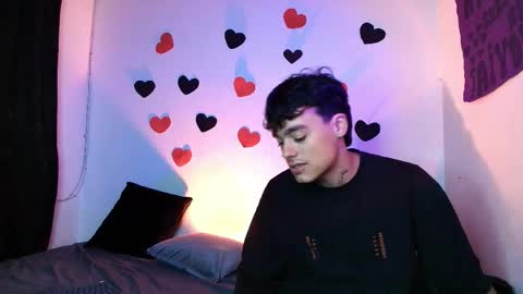 Snapshot of _dualseduction chatting on 04-17-26, 06:16 steve and geral online show from 04-17-26, 06:16
