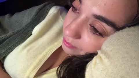  elena barra online show from 11-27-25, 01:40