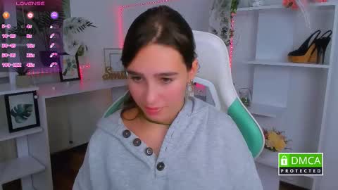 Lizzy  online show from 10-31-25, 10:44