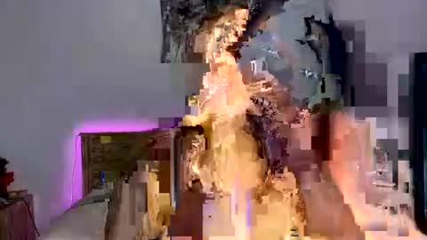 elisa online show from 12-16-25, 12:10