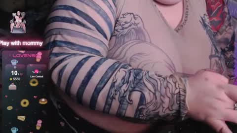 LIsa online show from 12-20-25, 12:51