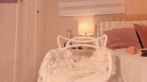 Hi Im Emily online show from 01-05-26, 05:27