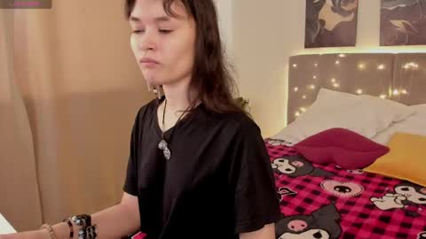 _emily__strike_ online show from 05-04-26, 01:56